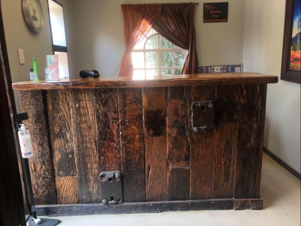Africa Footprints Lodge Kempton Park Ngoại thất bức ảnh