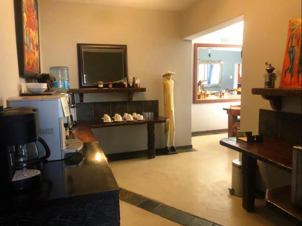 Africa Footprints Lodge Kempton Park Ngoại thất bức ảnh