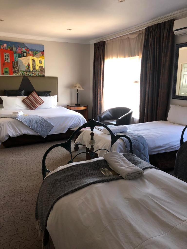 Africa Footprints Lodge Kempton Park Ngoại thất bức ảnh